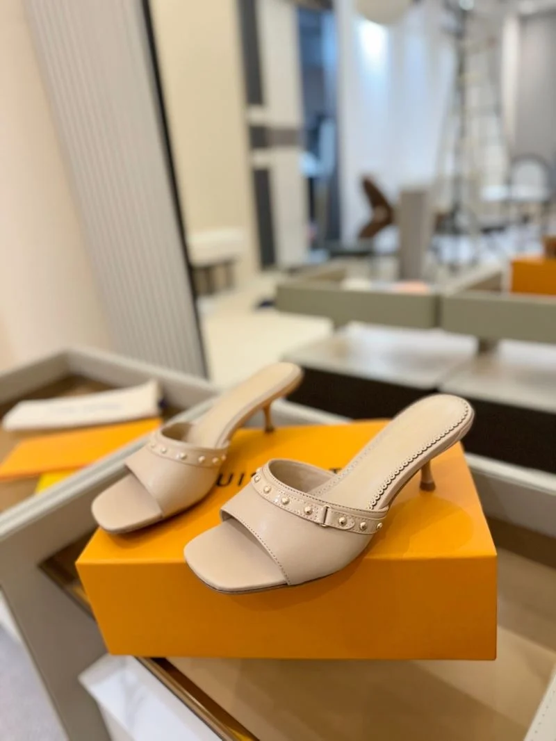 Louis Vuitton Slippers Cozy 31775