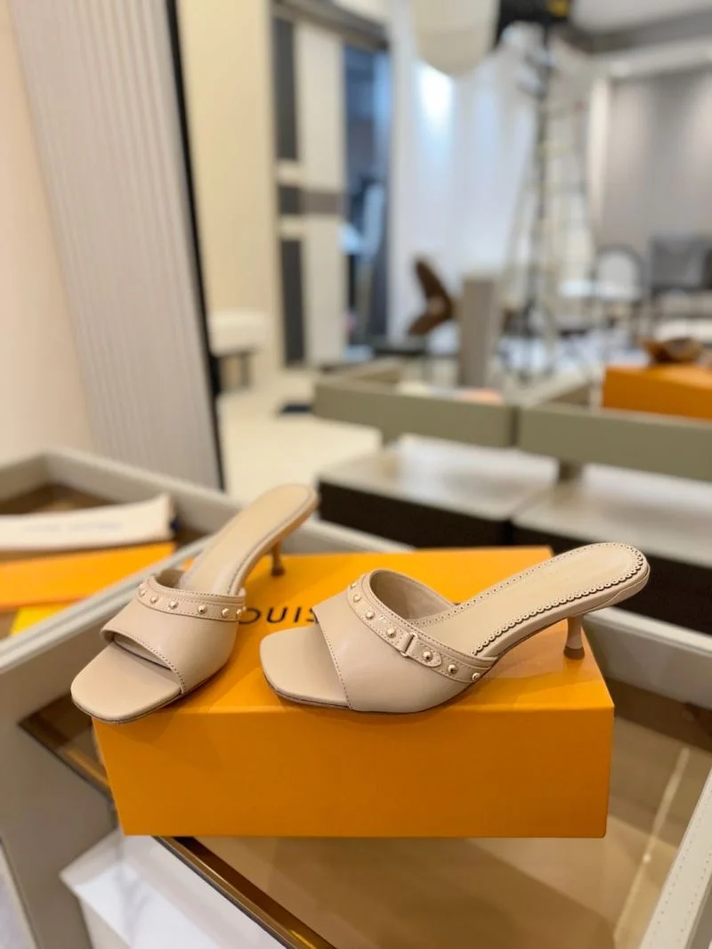 Louis Vuitton Slippers Cozy 31775