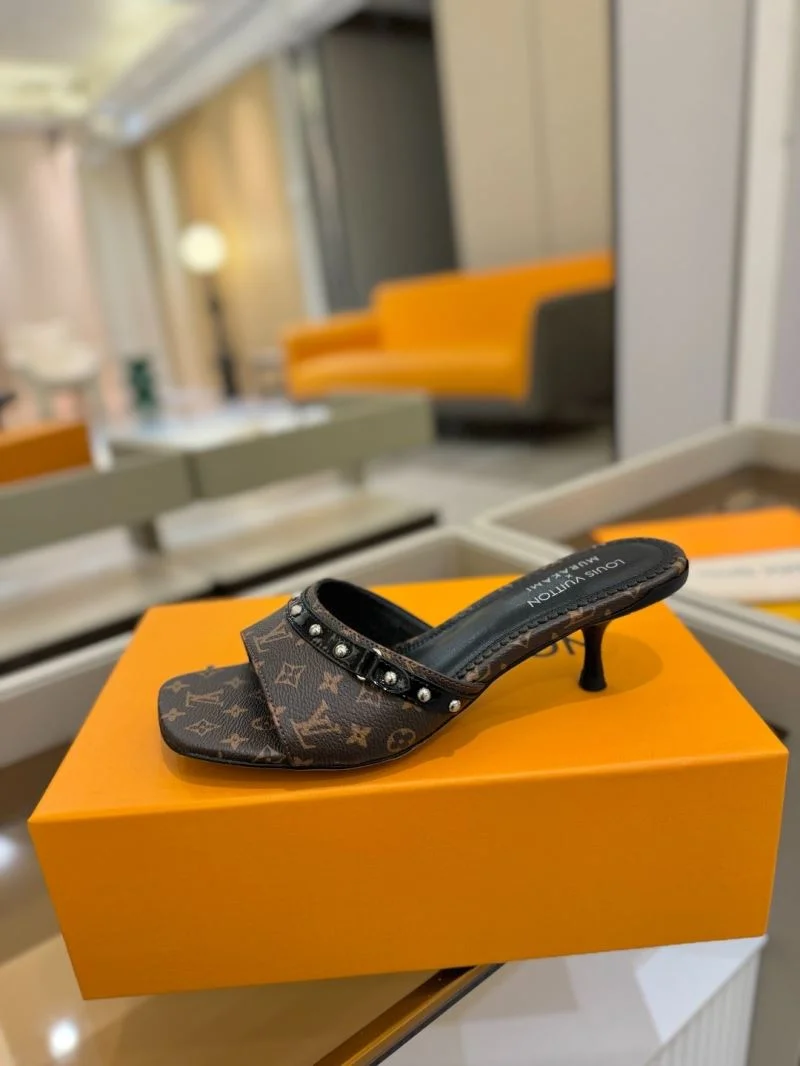 Unique Louis Vuitton Slippers 31783