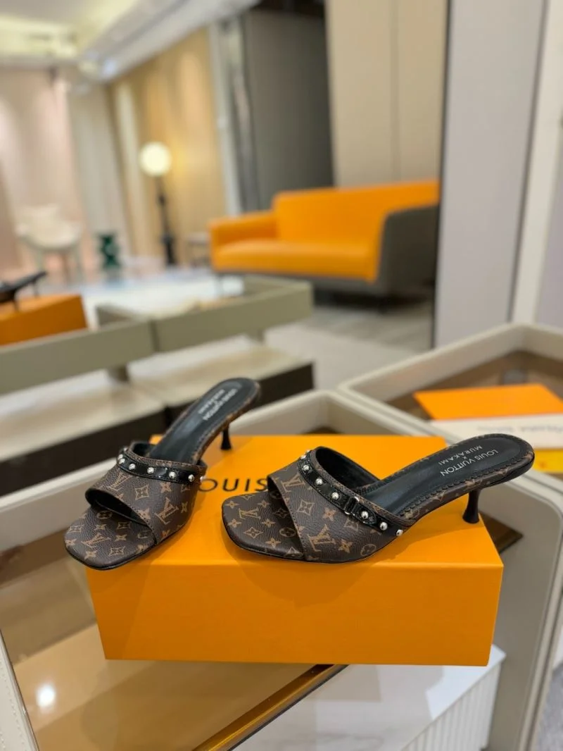 Unique Louis Vuitton Slippers 31783