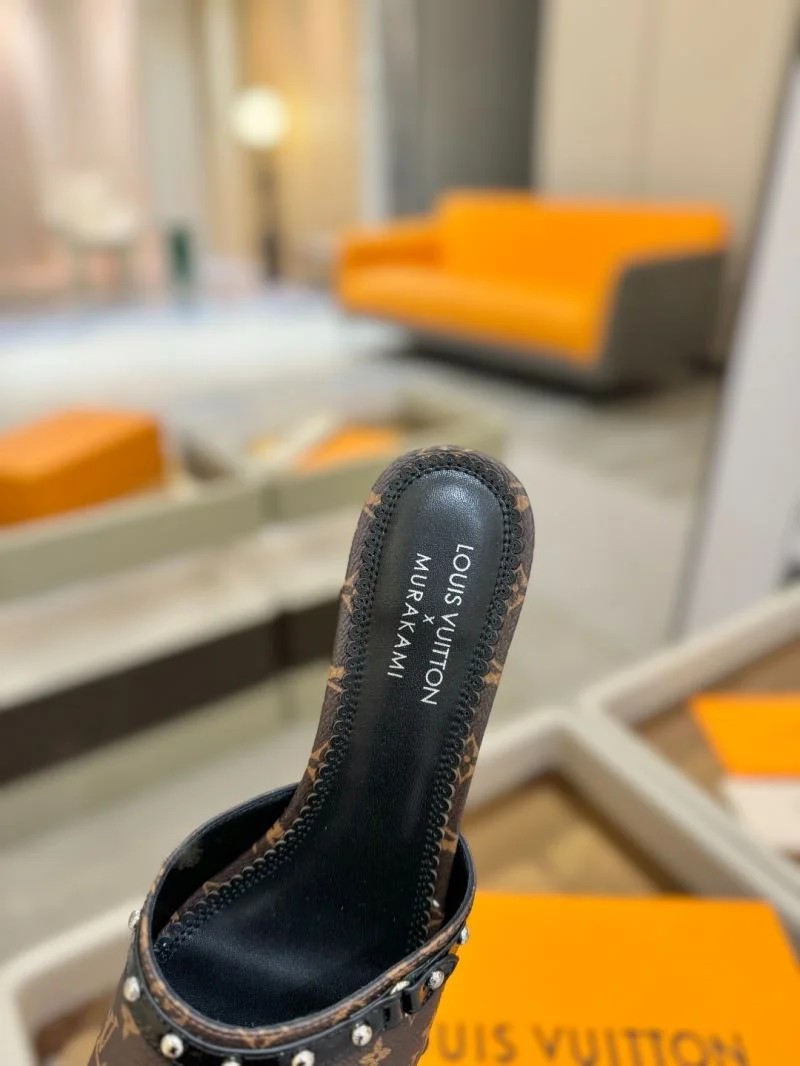 Unique Louis Vuitton Slippers 31783