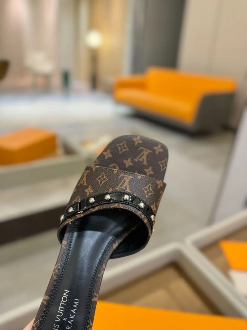 Unique Louis Vuitton Slippers 31783