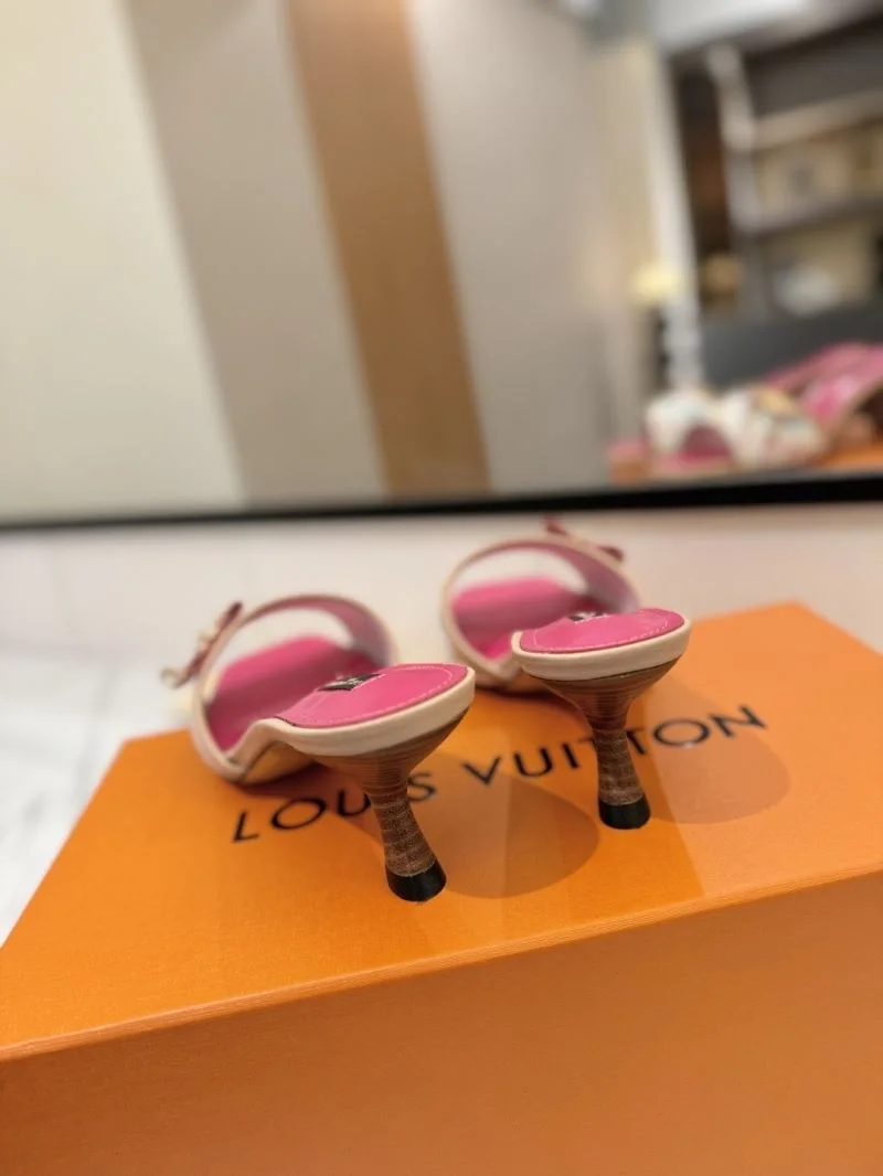 Trendy Louis Vuitton Slippers 31732