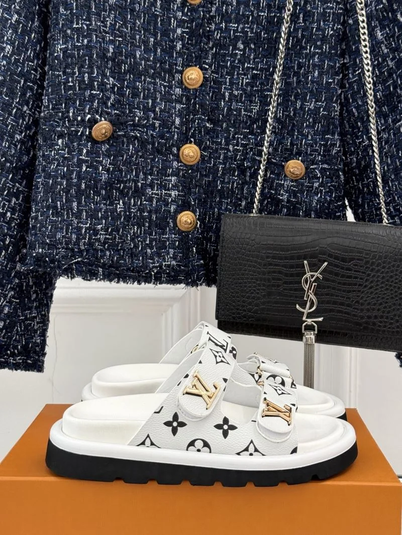 Effortless Louis Vuitton Slippers 31758