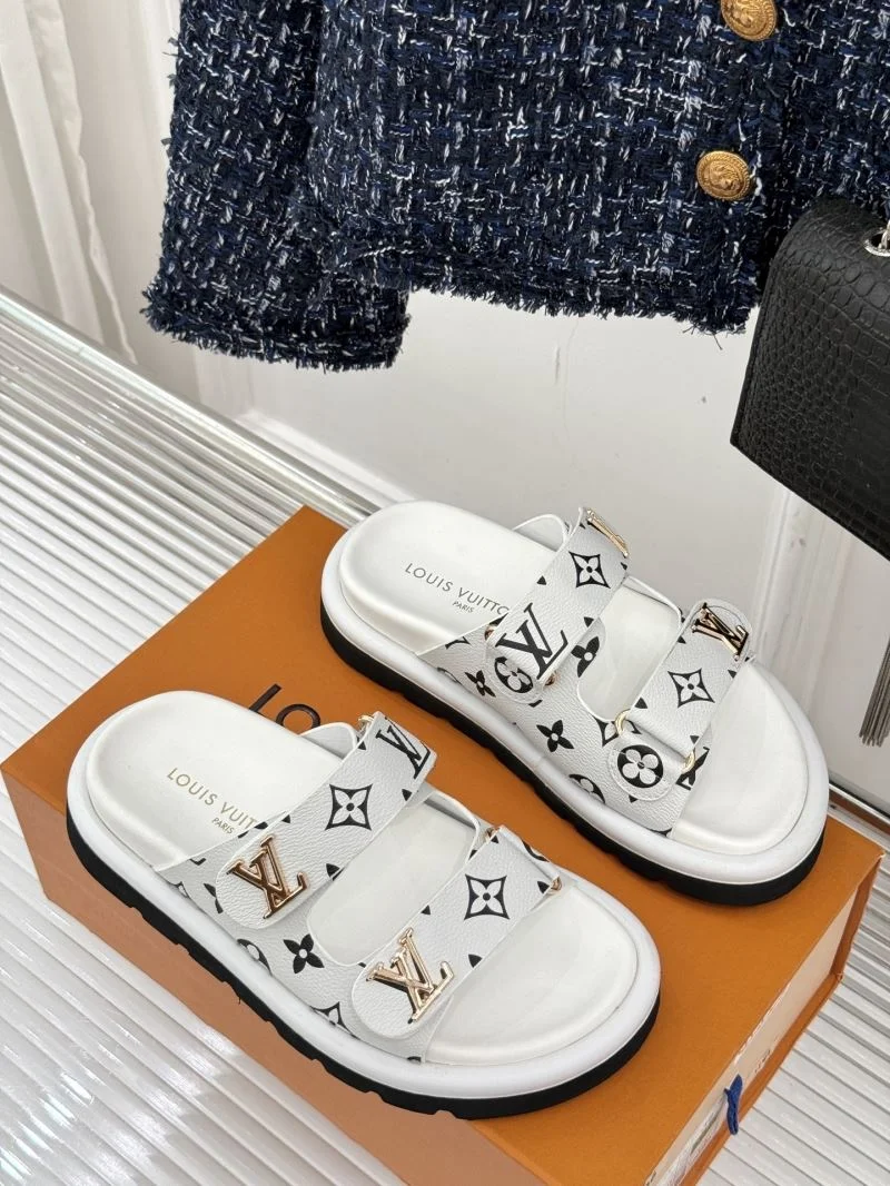 Effortless Louis Vuitton Slippers 31758