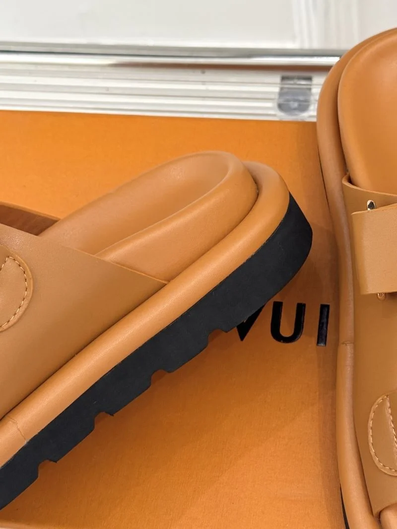 Supportive Louis Vuitton Slippers 31760