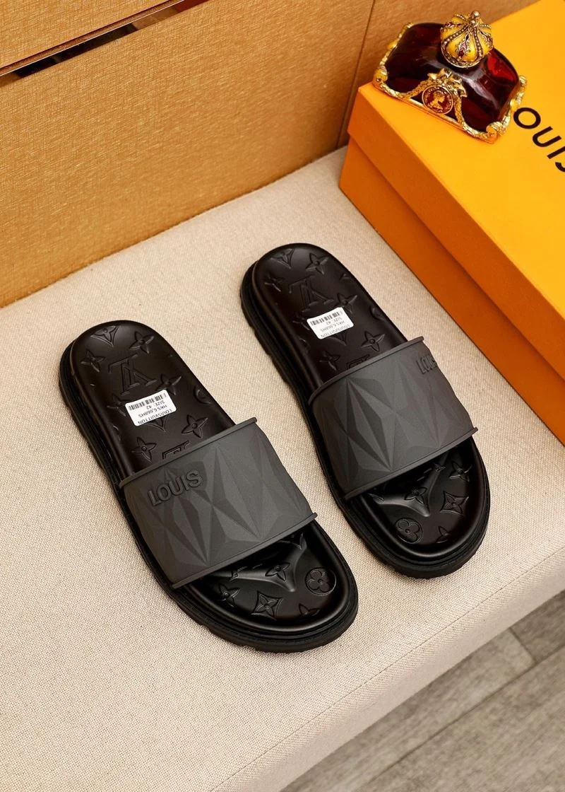 Trendsetting Louis Vuitton Slippers 32686
