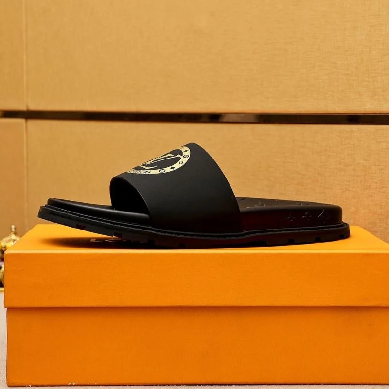 Unisex Louis Vuitton Slippers 32692