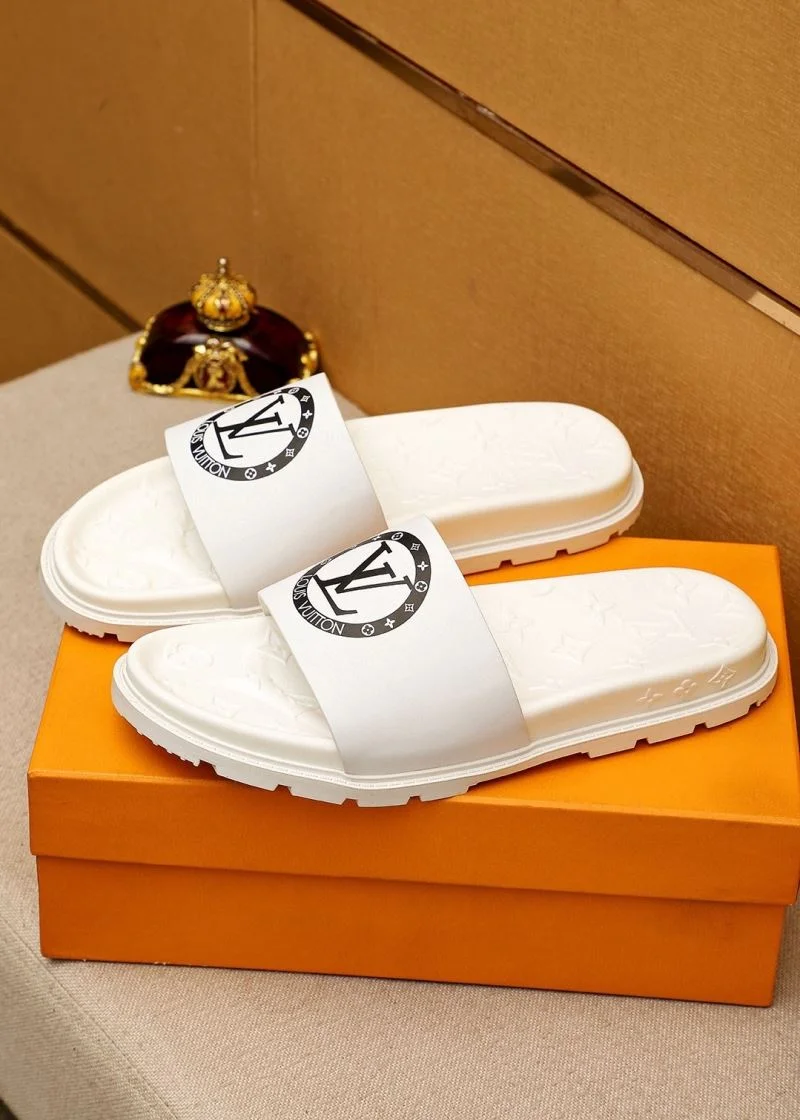 OnTrend Louis Vuitton Slippers 32690