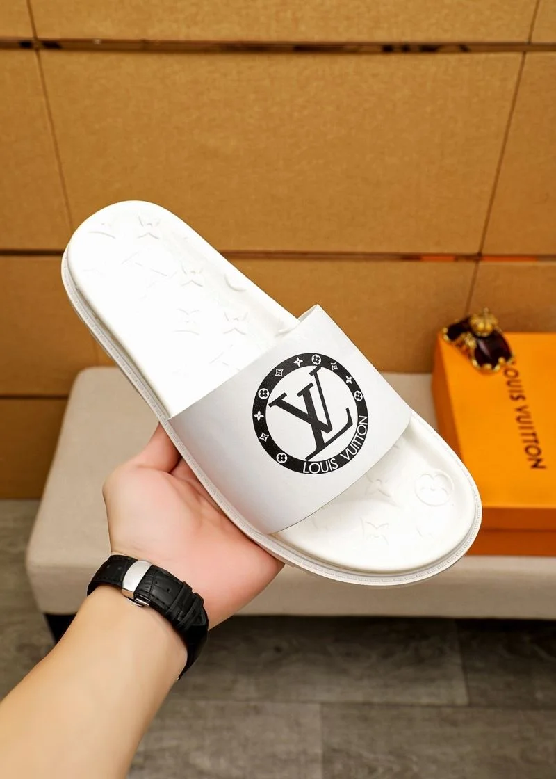 OnTrend Louis Vuitton Slippers 32690