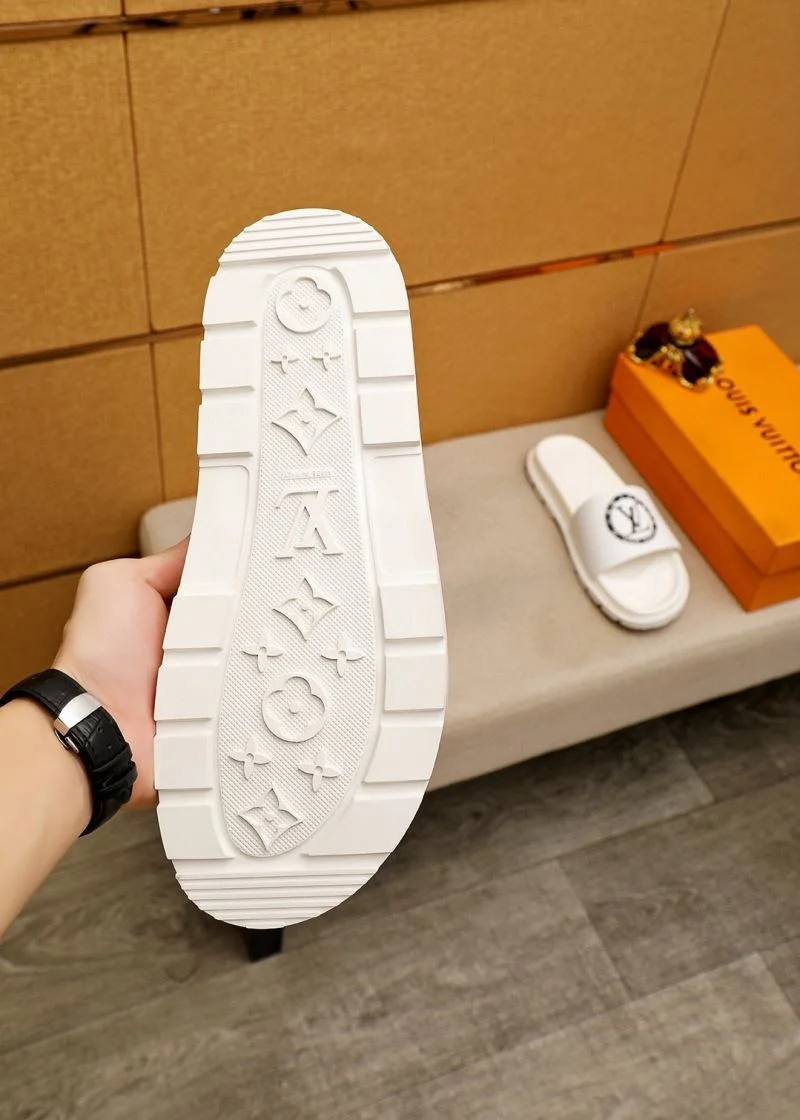 OnTrend Louis Vuitton Slippers 32690