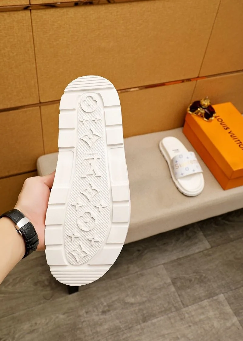 Louis Vuitton Slippers Sophisticated 32679