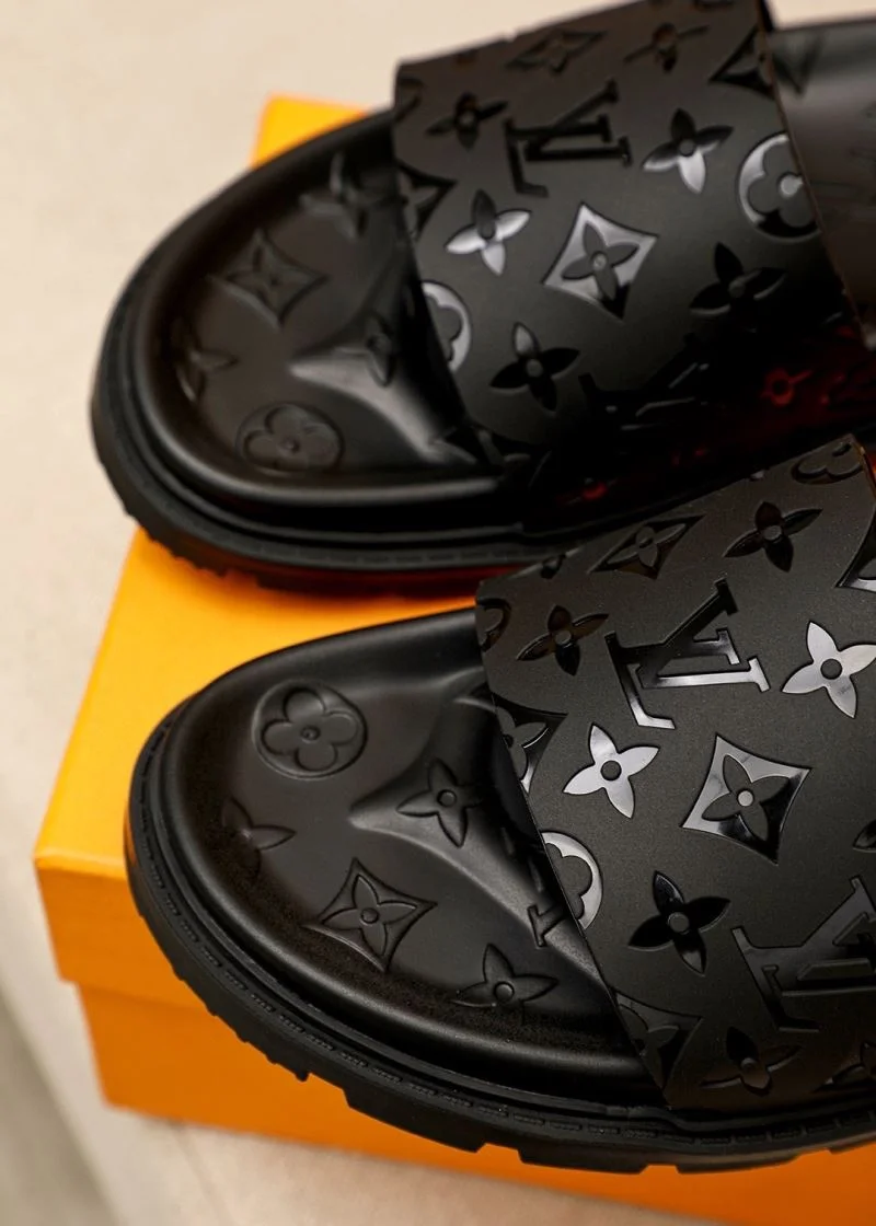 Louis Vuitton Slippers UrbanChic 32677
