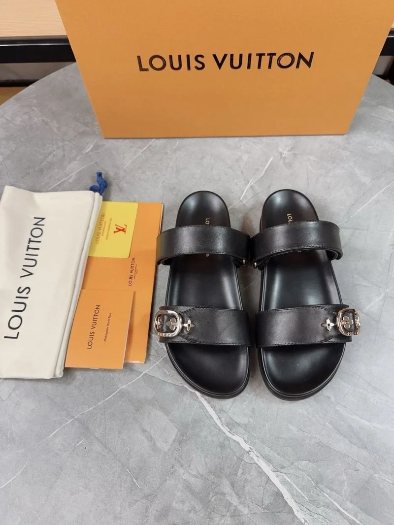 Bold Louis Vuitton Slippers 32671