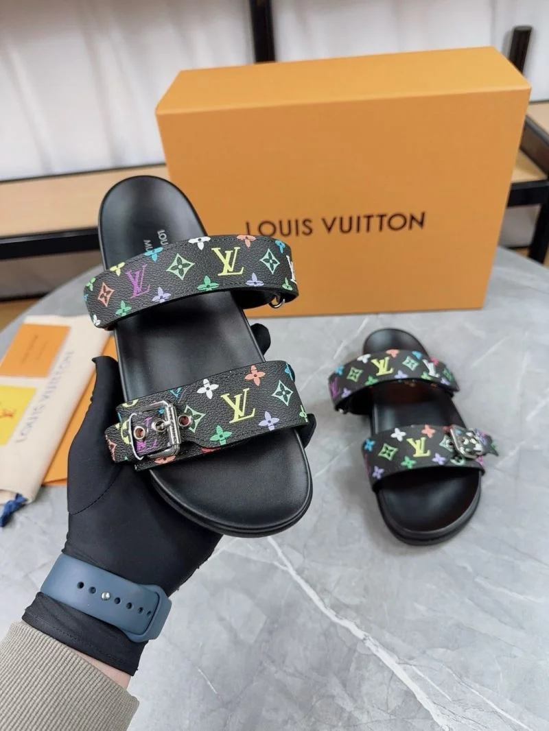 Versatile Louis Vuitton Slippers 32661