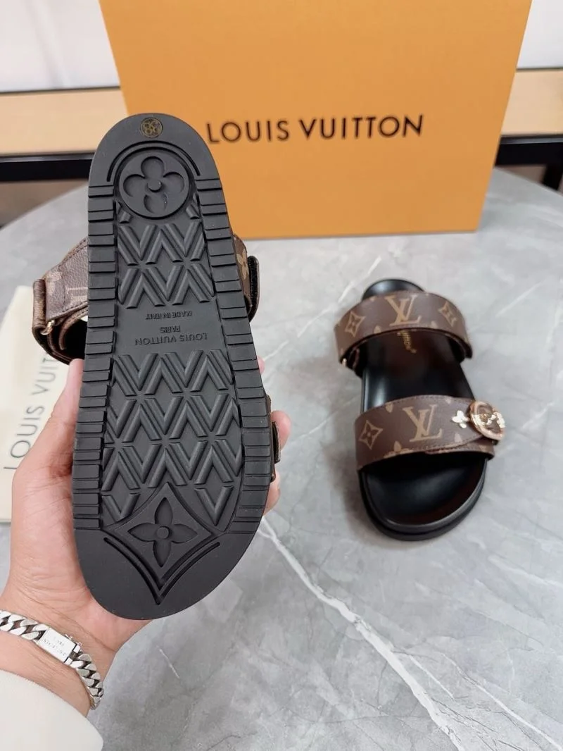 Fashionable Louis Vuitton Slippers 32660