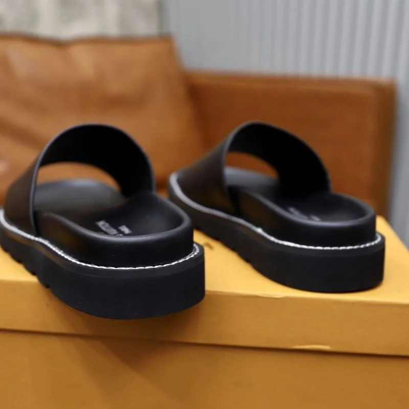 Louis Vuitton Slippers Lightweight 32658