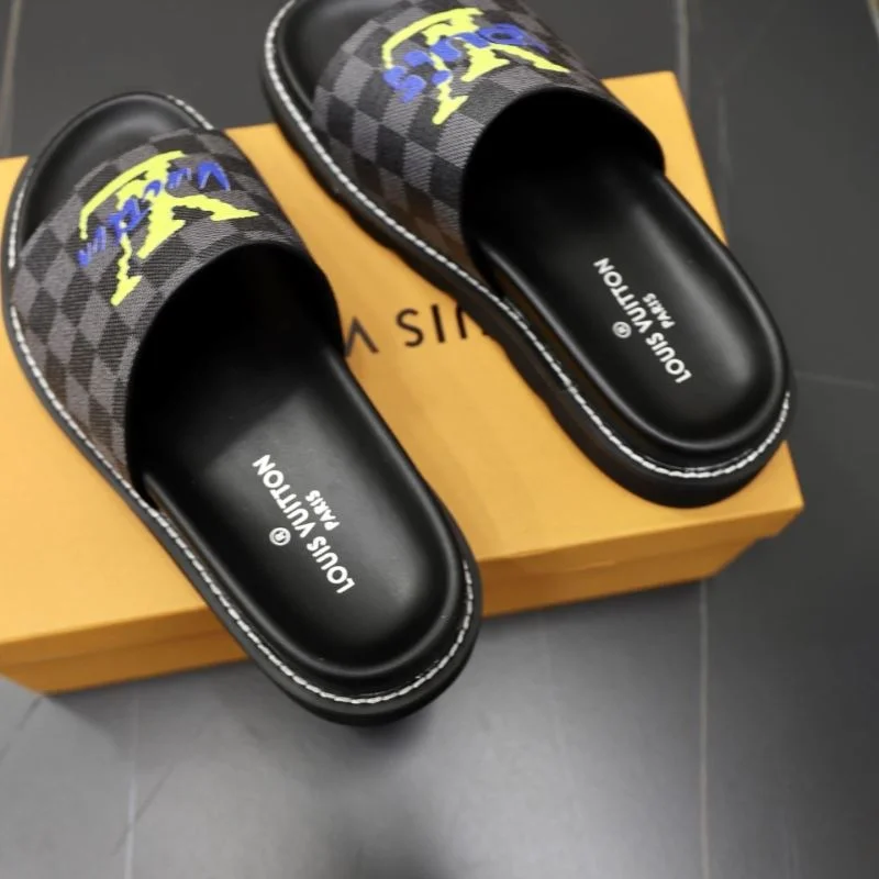 Snug Louis Vuitton Slippers 32645