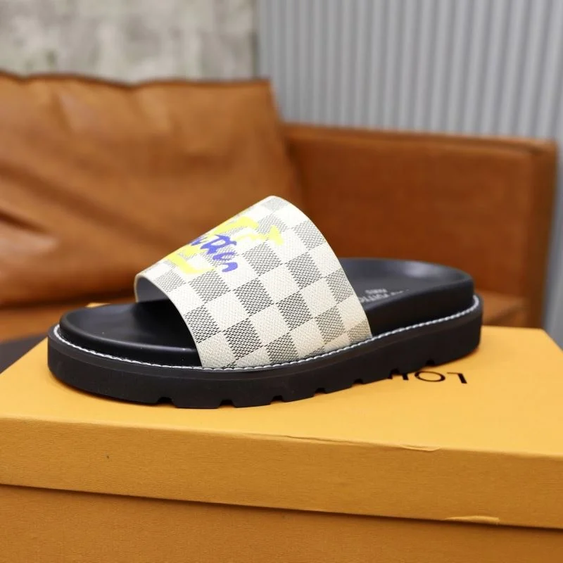 SmoothTexture Louis Vuitton Slippers 32655