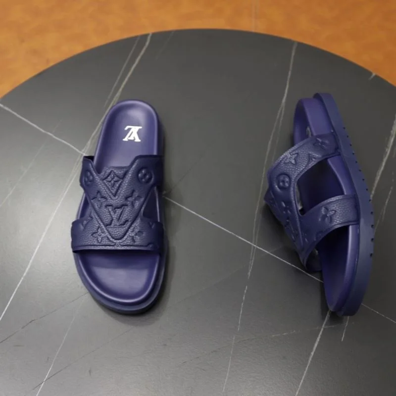 Premium Louis Vuitton Slippers 32647
