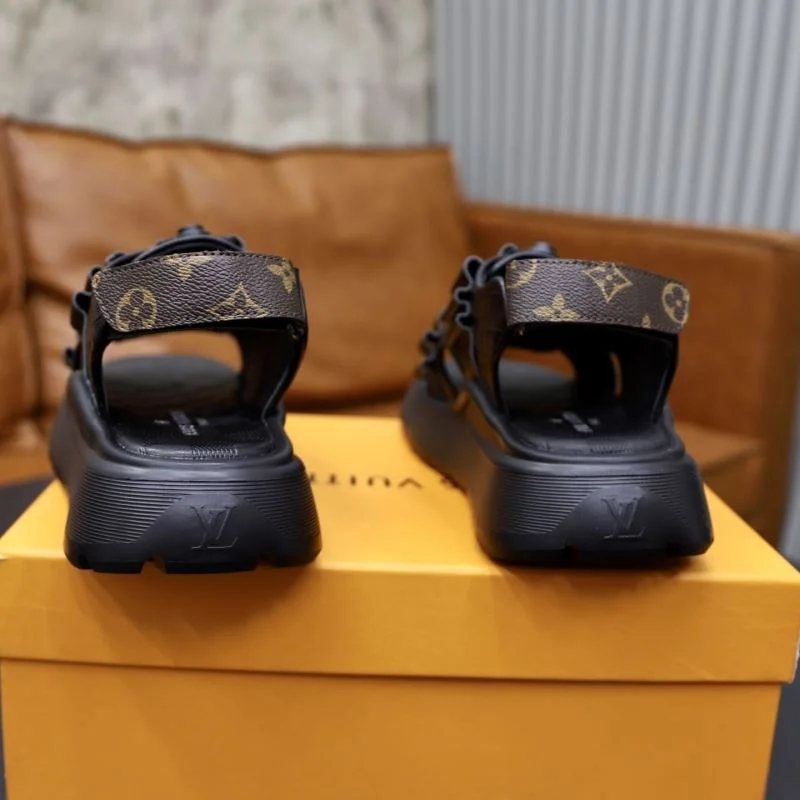 Timeless Louis Vuitton Slippers 32652