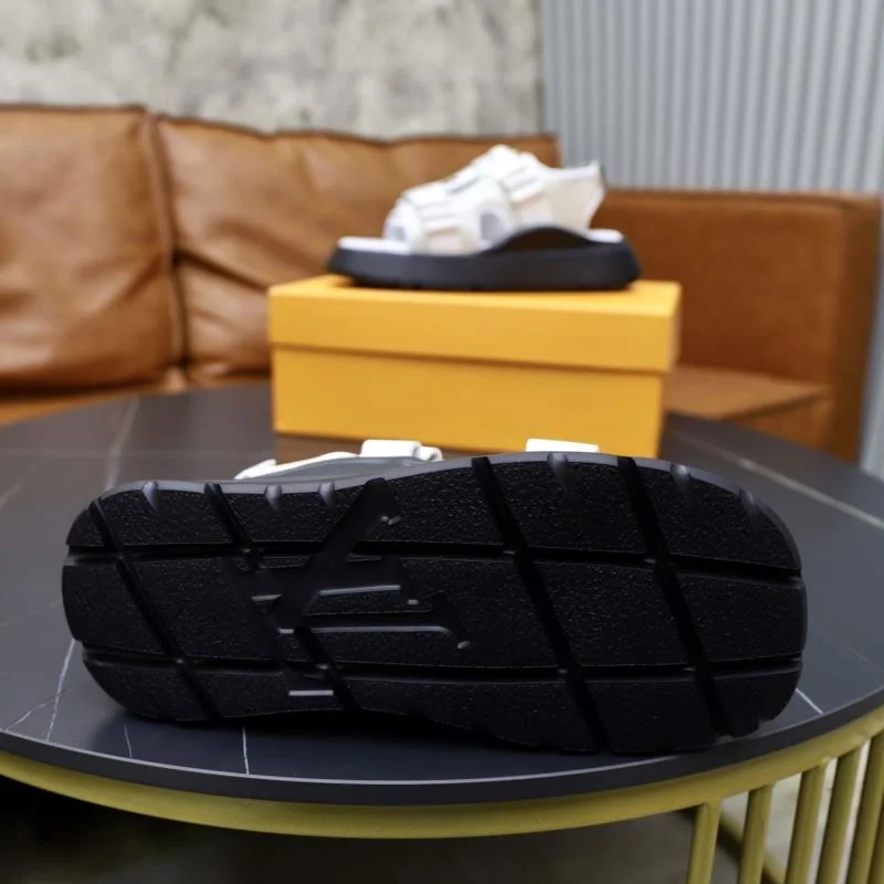 Snug Louis Vuitton Slippers 32657