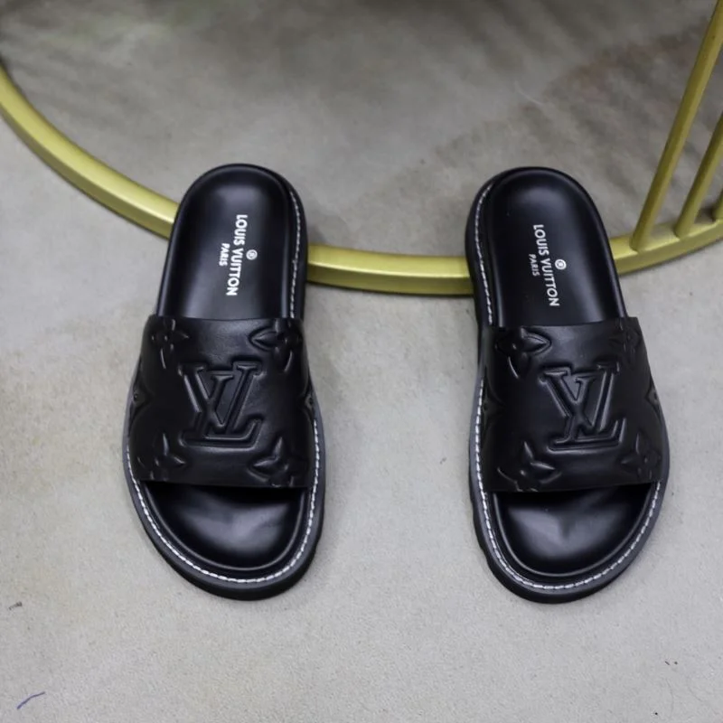 Comfortable Louis Vuitton Slippers 32641
