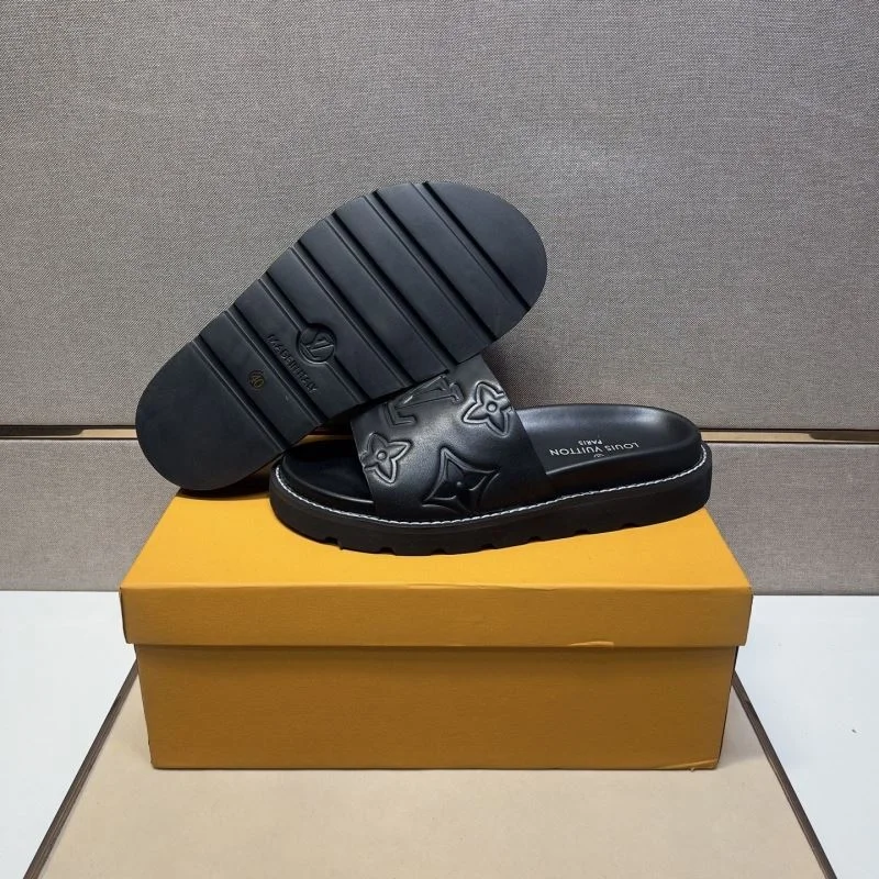 Louis Vuitton Slippers Sleek 32634