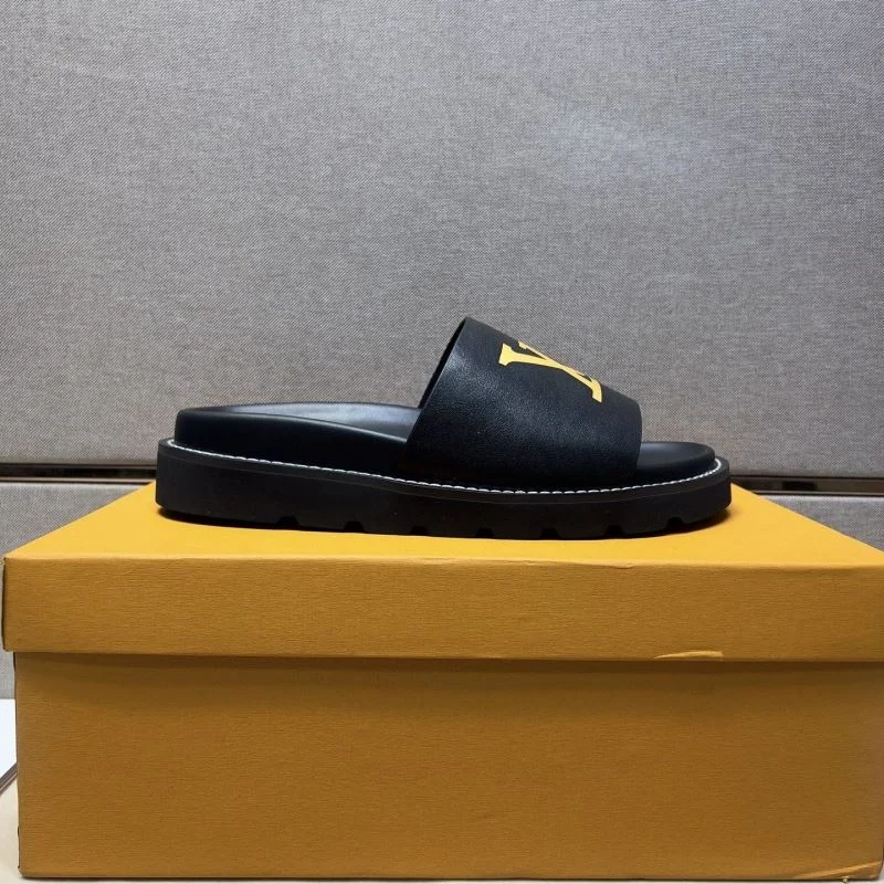 Cozy Louis Vuitton Slippers 32632
