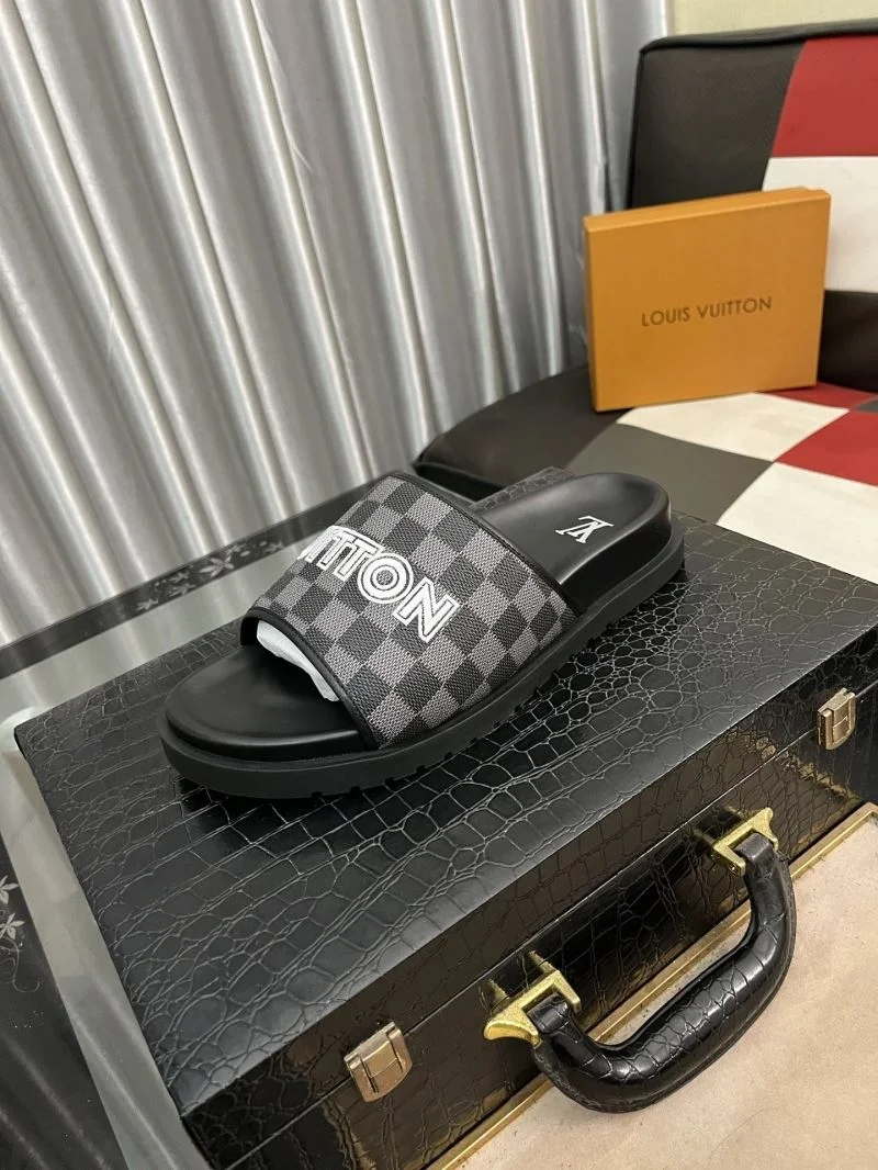 Stylish Louis Vuitton Slippers 32631