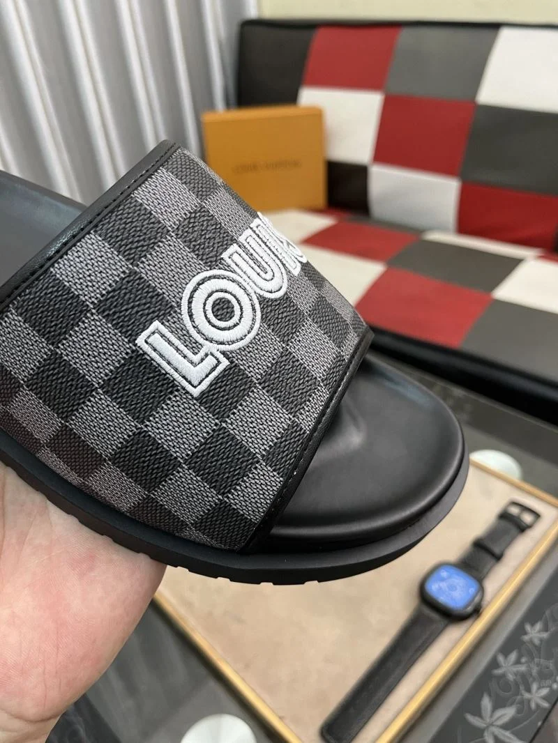 Stylish Louis Vuitton Slippers 32631