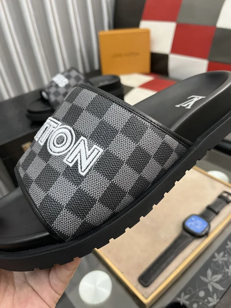 Stylish Louis Vuitton Slippers 32631