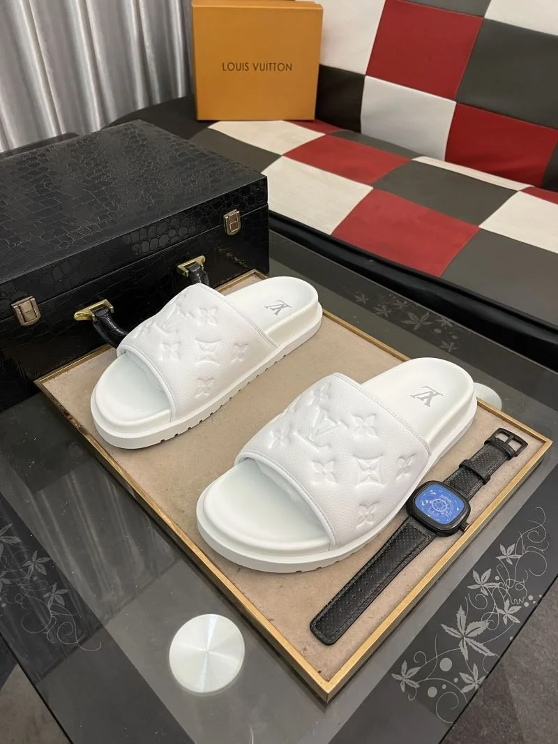 Modern Louis Vuitton Slippers 32619