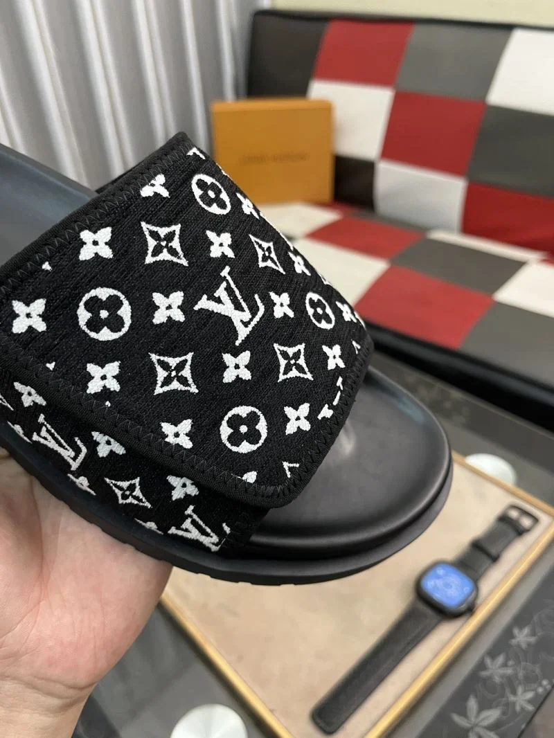 ComfortFit Louis Vuitton Slippers 32620