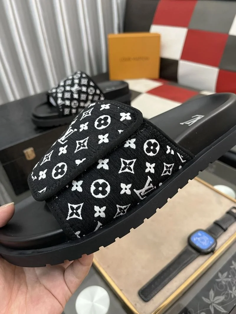 ComfortFit Louis Vuitton Slippers 32620