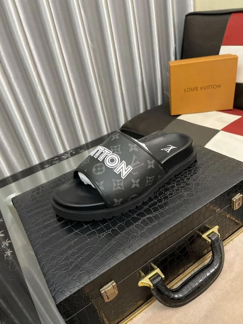 Seasonal Louis Vuitton Slippers 32612