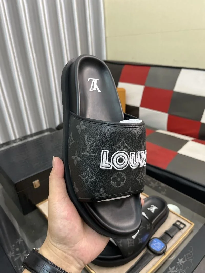 Seasonal Louis Vuitton Slippers 32612