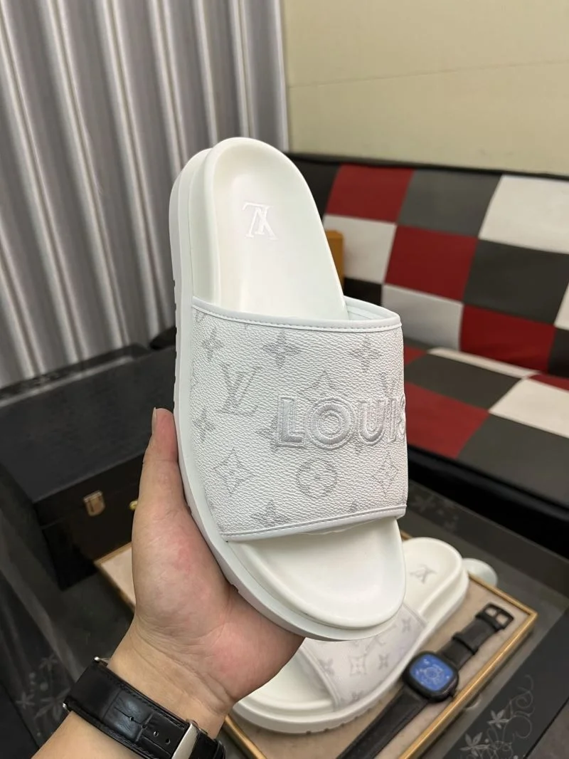 Louis Vuitton Slippers Sophisticated 32613
