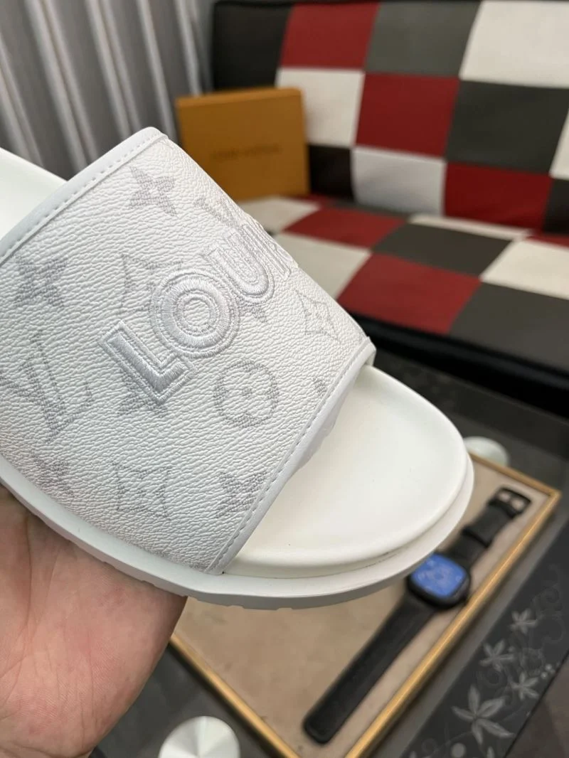 Louis Vuitton Slippers Sophisticated 32613