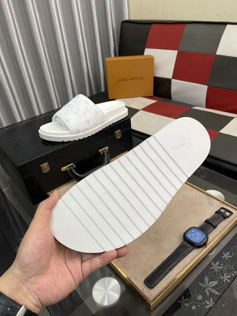 Louis Vuitton Slippers Sophisticated 32613