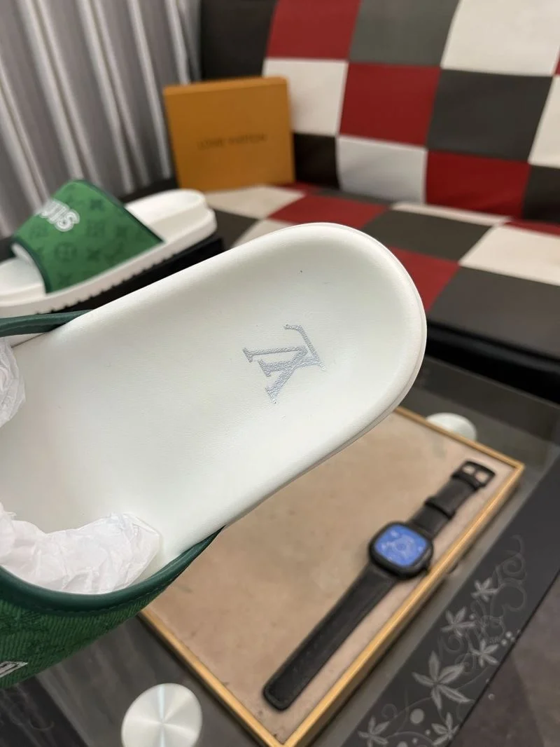 Stylish Louis Vuitton Slippers 32608