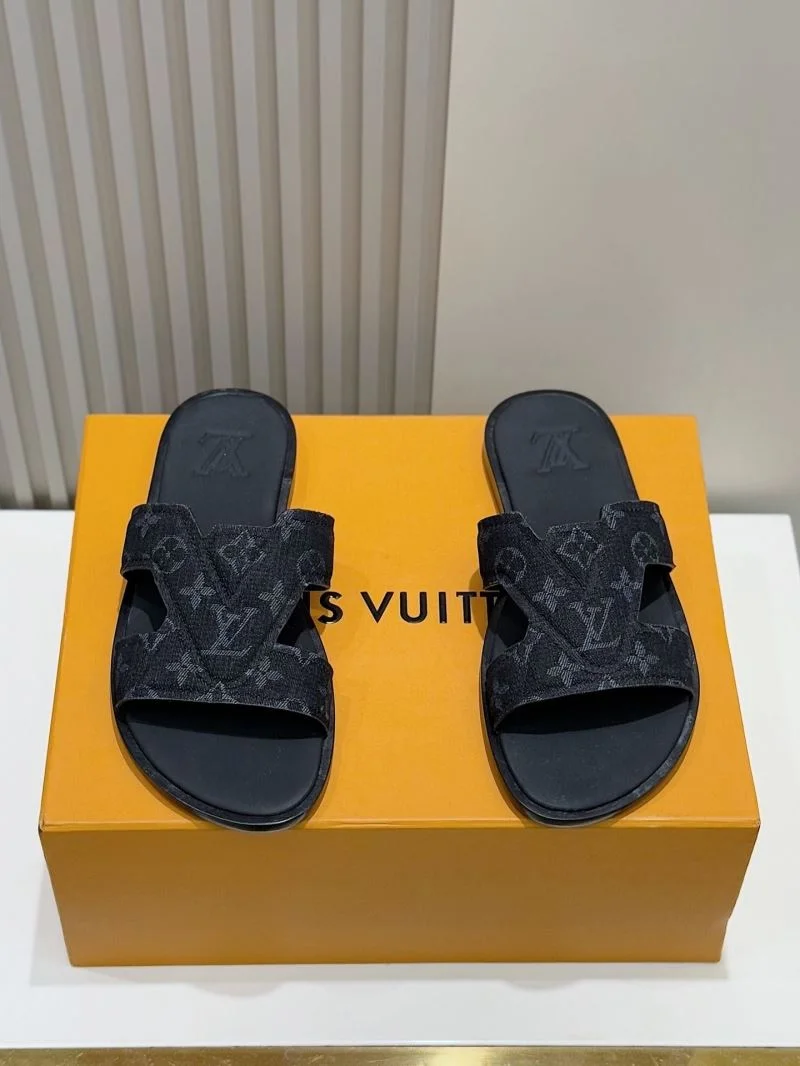 Stylish Louis Vuitton Slippers 32610