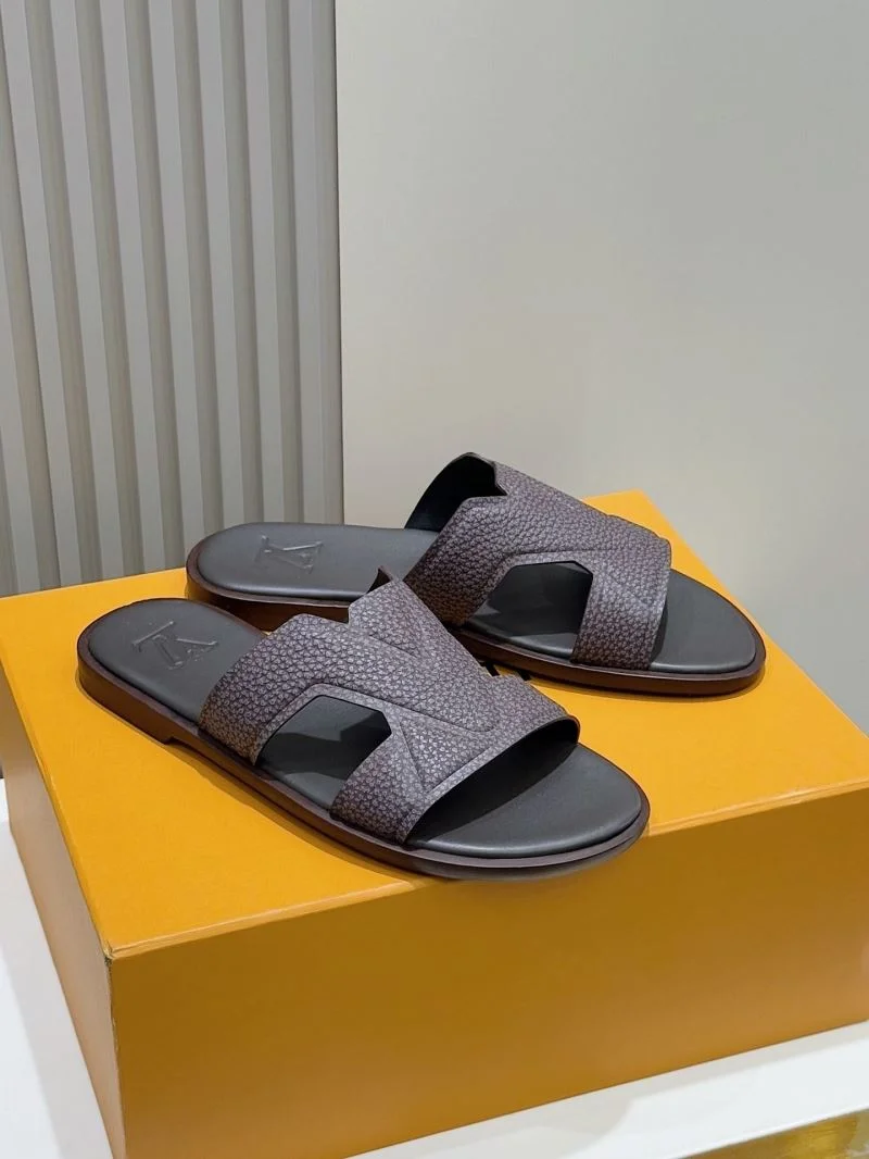 UrbanChic Louis Vuitton Slippers 32585