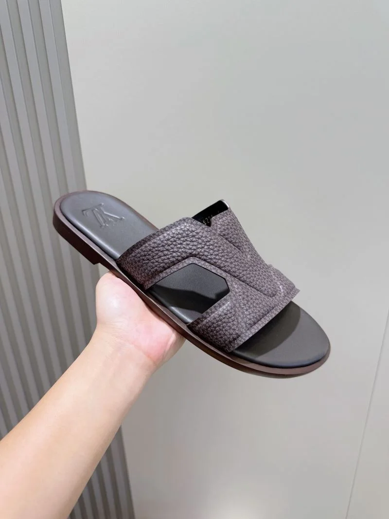 UrbanChic Louis Vuitton Slippers 32585