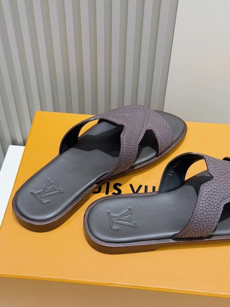 UrbanChic Louis Vuitton Slippers 32585