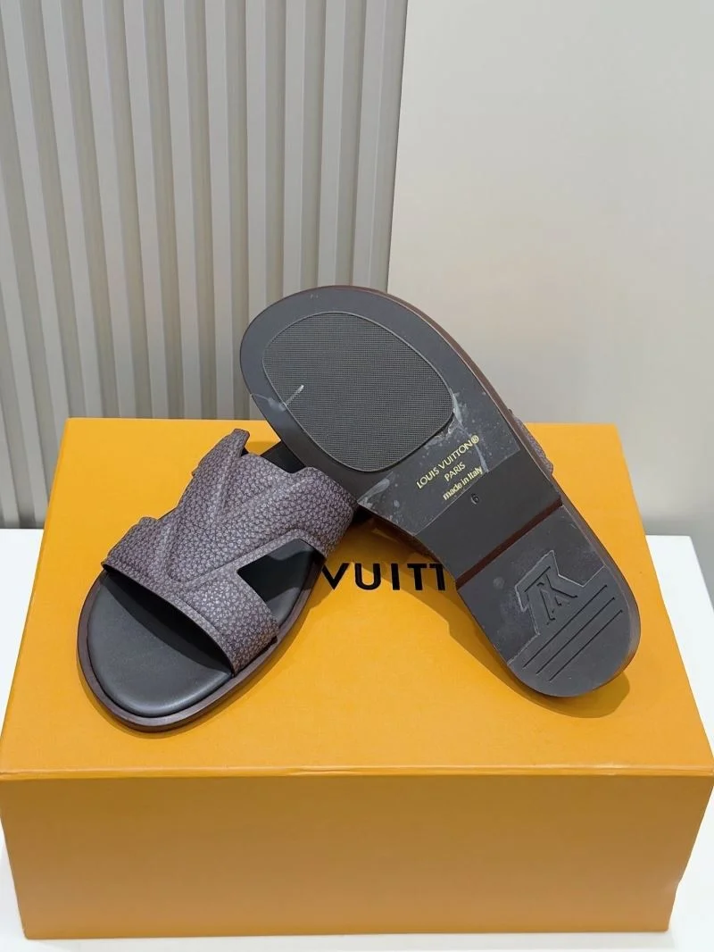 UrbanChic Louis Vuitton Slippers 32585
