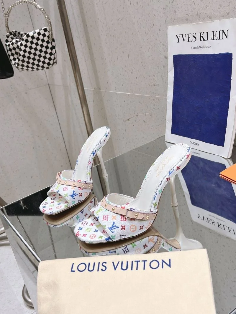 Classic Louis Vuitton Slippers 33297