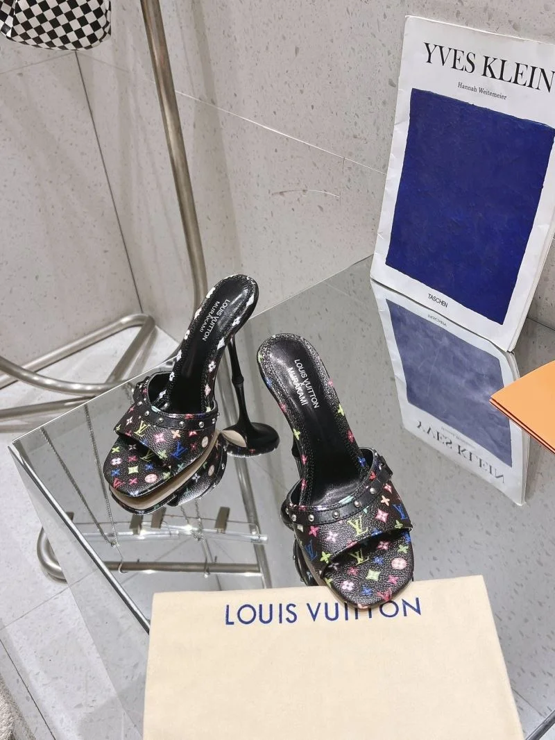 Modern Louis Vuitton Slippers 33306