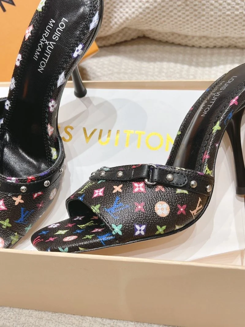 Modern Louis Vuitton Slippers 33306