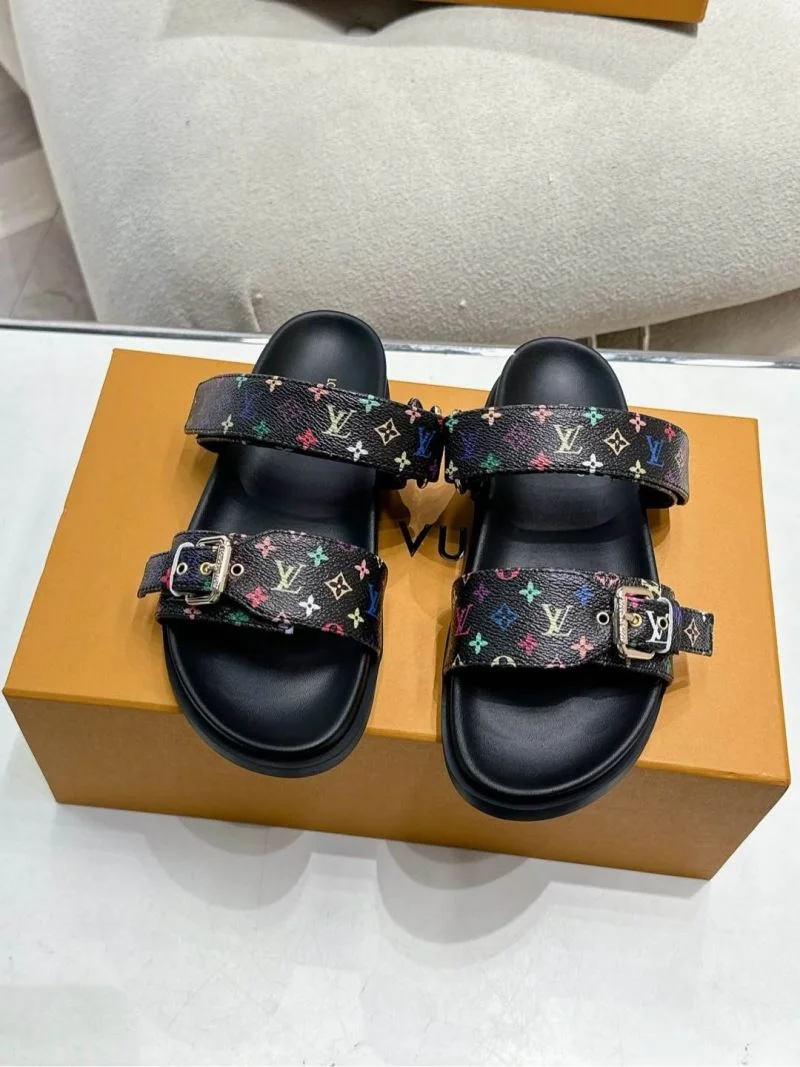 Stylish Louis Vuitton Slippers 33307